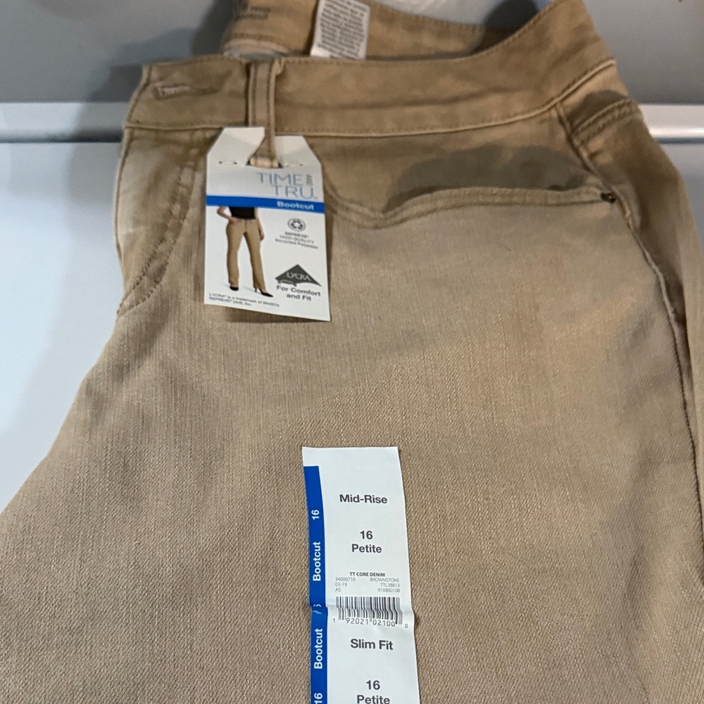 Time and Tru Beige Slim Fit women’s jeans
